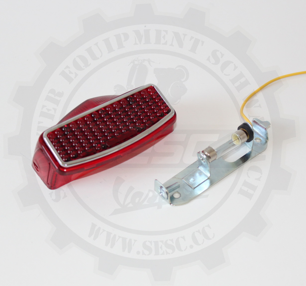 Rücklicht ACMA Paris mit Fassung Rücklicht ACMA Paris mit Fassung