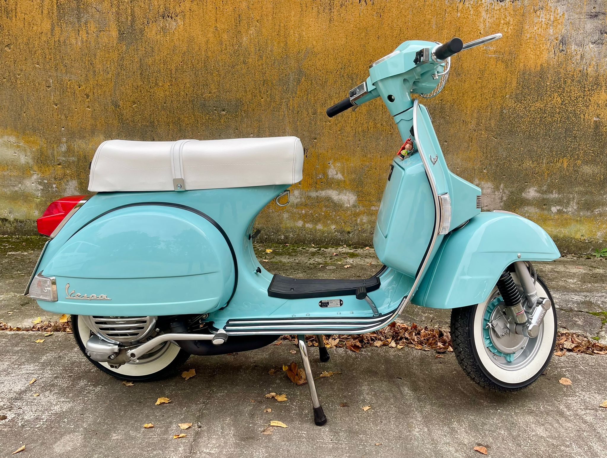 Vespa PX 200 Türkis, Restauriert im Kundenauftrag - Bild #1 Vespa PX 200 Türkis, Restauriert im Kundenauftrag - Bild #1