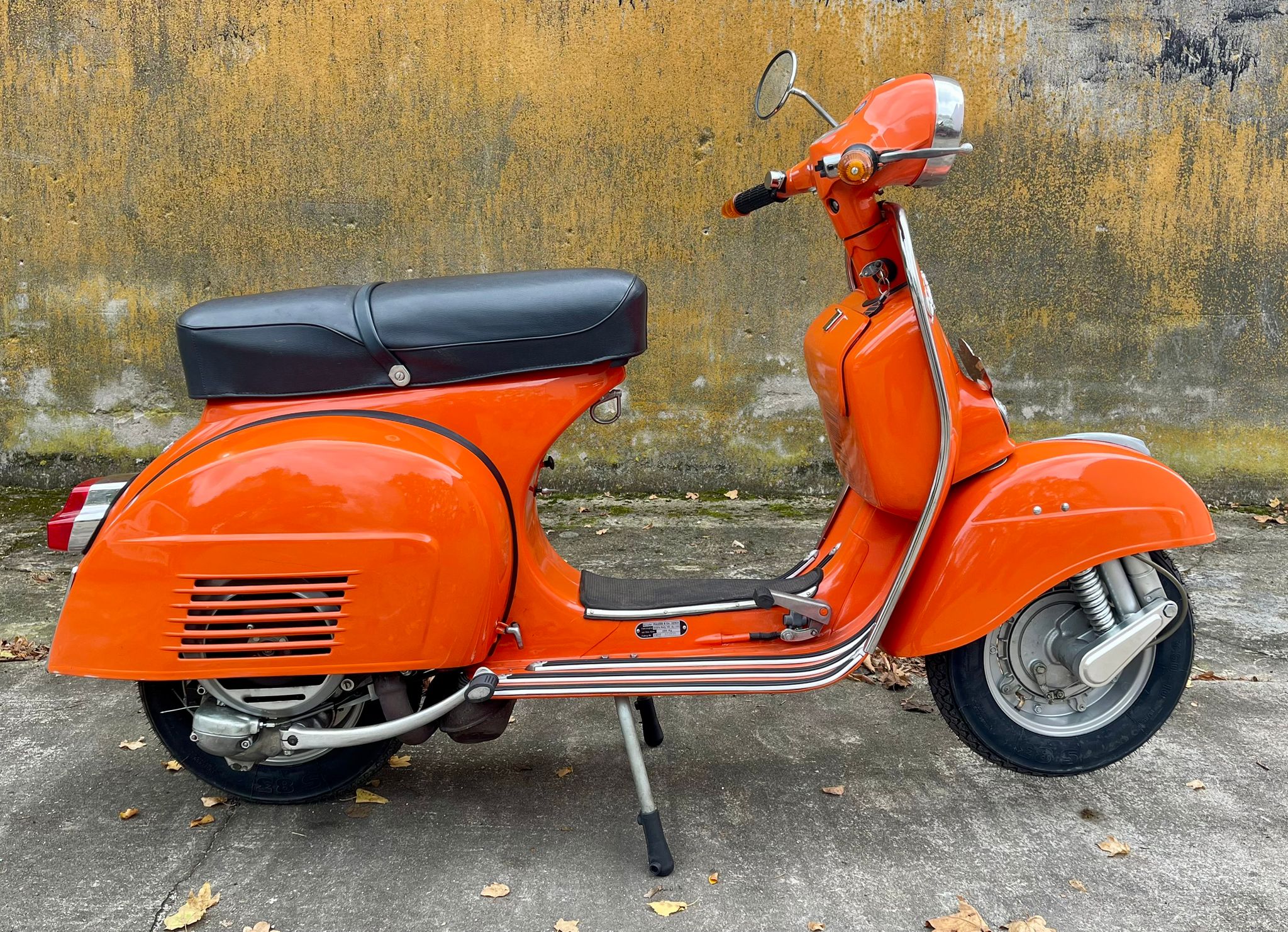 Vespa Rally 180, Baujahr 1968 - Bild #1 Vespa Rally 180, Baujahr 1968 - Bild #1