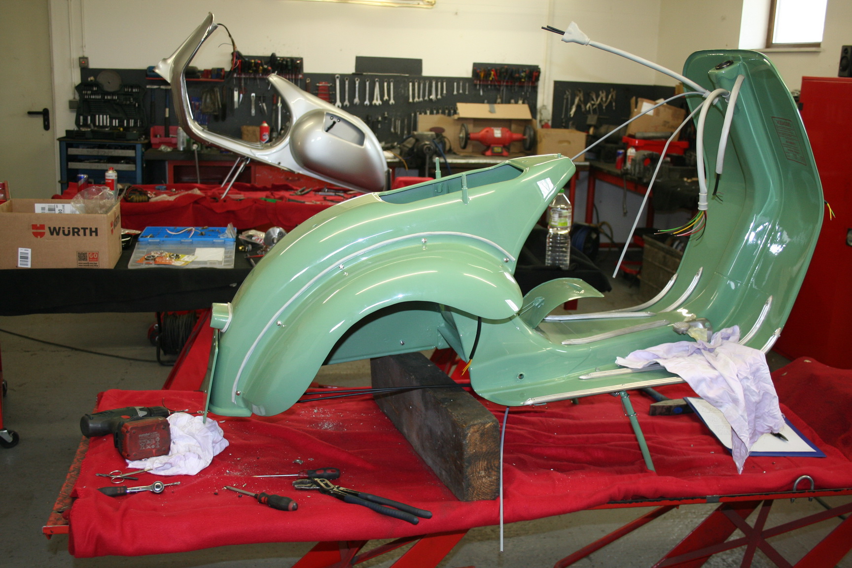 Bilderserie Restauration Vespa 125 Utilitaria - Bild #5 Bilderserie Restauration Vespa 125 Utilitaria - Bild #5