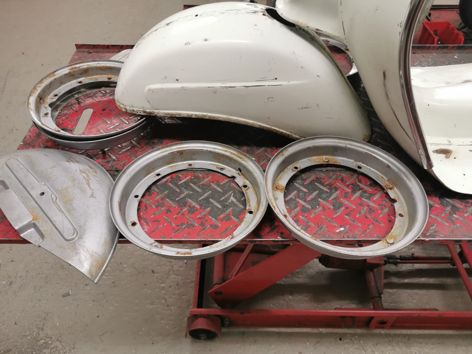 Karosserie- und Blecharbeiten - Bild #10 Karosserie- und Blecharbeiten - Bild #10